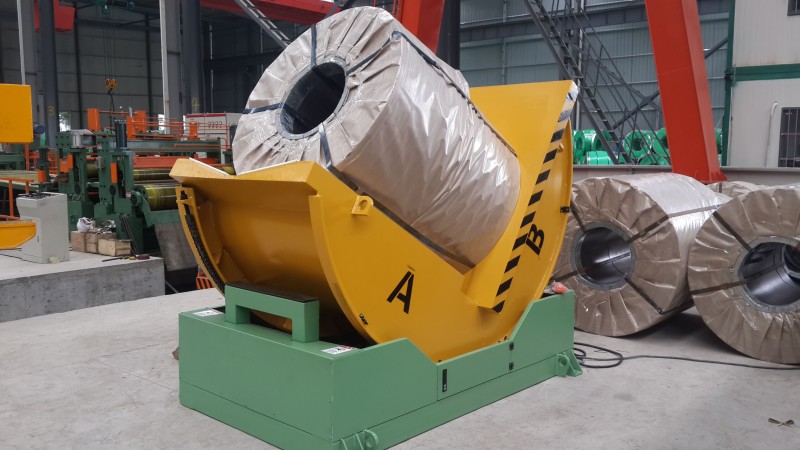 鋼卷翻轉（zhuǎn）機