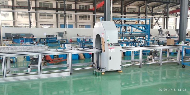 母線槽（cáo）纏繞包裝機